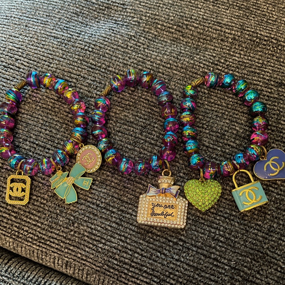 (3) set bracelets
